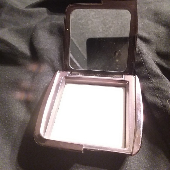 Hourglass Ambient liting powder - Picture 2 of 8